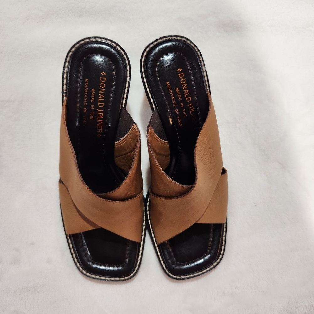 Donald J Pliner Vicky Camel Nappa Leather Slide-In Sandals, Size 7.5 - Picture 2 of 11